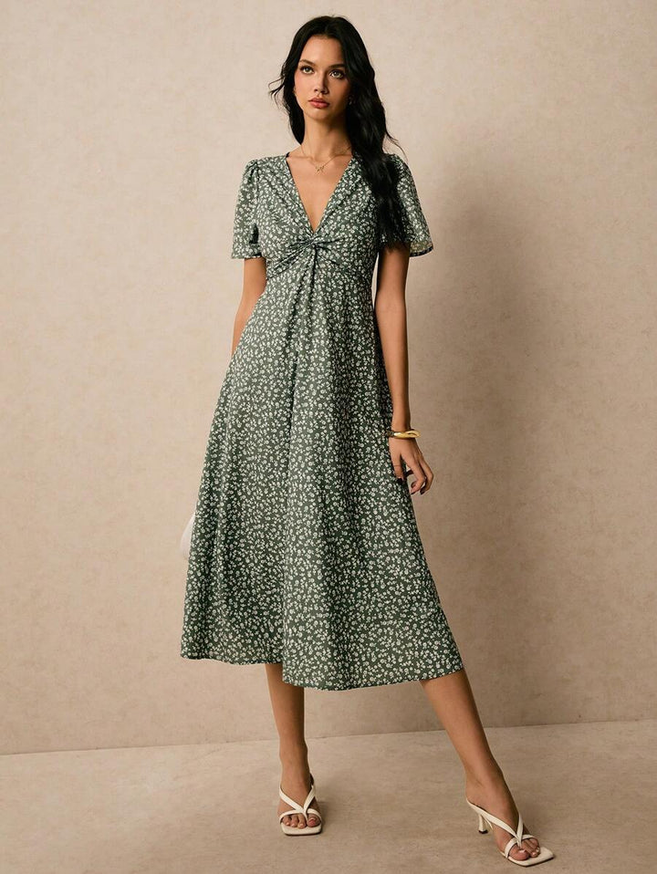Poselle I V-Neck Ditsy Floral Print Short Sleeve Dress